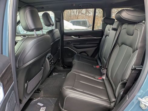 New 2026 Jeep Grand Cherokee Limited image 24
