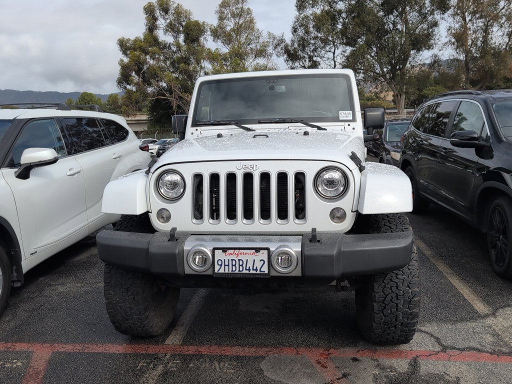 Used 2018 Jeep Wrangler Unlimited Sahara AWD/4WD image 2