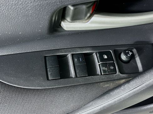 Used 2021 Toyota Corolla LE FWD image 14