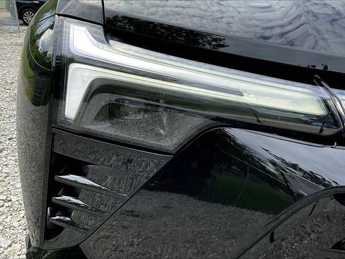 Used 2025 Chevrolet Blazer EV RS AWD/4WD image 28