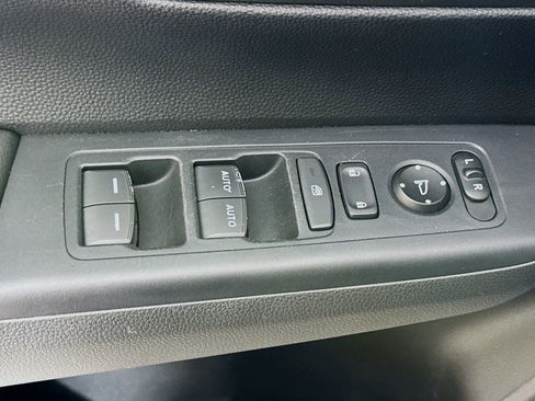 Used 2023 Honda CR-V EX image 15