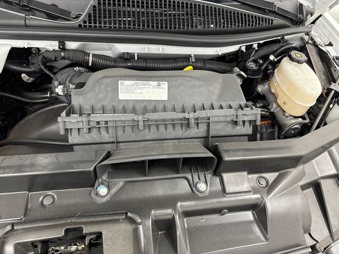 New 2024 Chevrolet Express 3500 Extended image 22