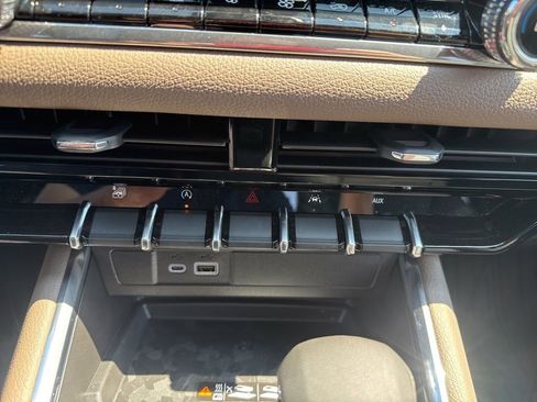 New 2026 GMC Canyon Denali image 29