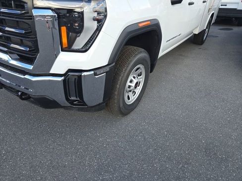 New 2024 GMC Sierra 3500 Pro w/ Convenience Package image 4