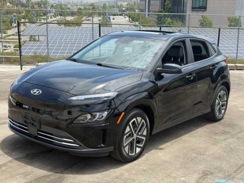 Used 2023 Hyundai Kona Limited FWD image 1