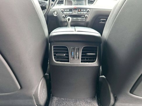 Used 2015 Hyundai Genesis 5.0 RWD image 16
