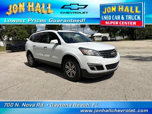Used 2017 Chevrolet Traverse LT AWD/4WD image 1