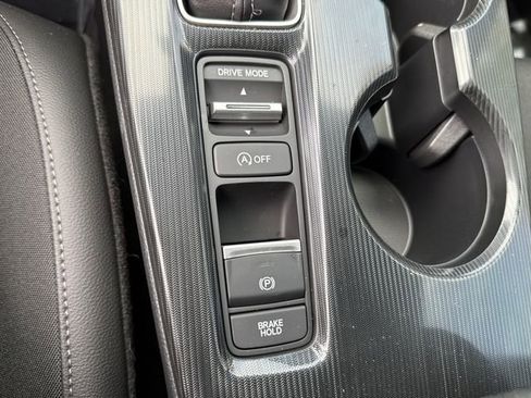 Used 2025 Honda Civic Sport image 31