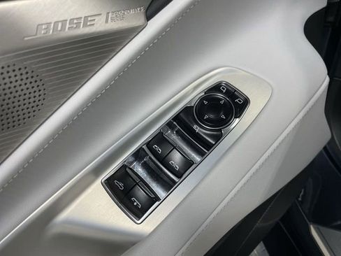 Used 2021 Chevrolet Corvette Stingray Preferred Conv w/ Z51 Performance Package image 13