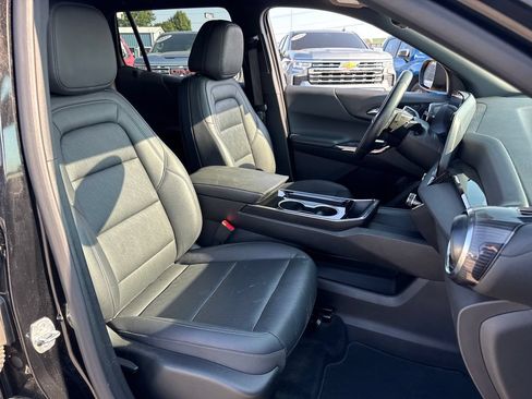 Used 2025 Chevrolet Equinox LT w/ Convenience Package II AWD/4WD image 11