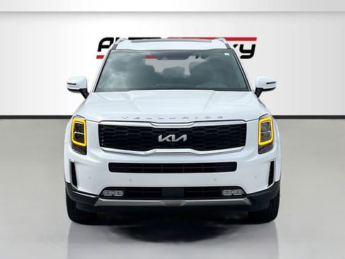 Used 2022 Kia Telluride SX w/ Towing Package FWD image 2