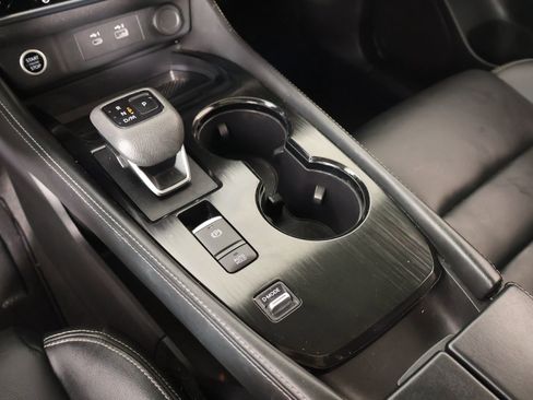 Used 2023 Nissan Rogue SL FWD image 8
