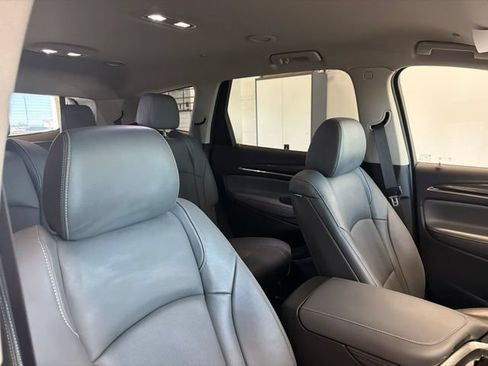 Used 2020 Buick Enclave Premium w/ Surround and Sites Package AWD/4WD image 40