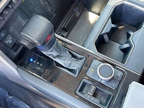 Used 2022 Toyota Tundra Limited w/ TRD Off-Road Package AWD/4WD image 27