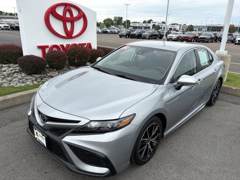 Certified 2023 Toyota Camry SE w/ Cold Weather Package AWD/4WD image 1