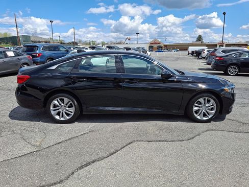 Used 2018 Honda Accord LX image 7