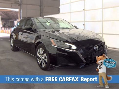 Used 2024 Nissan Altima 2.5 S FWD image 2