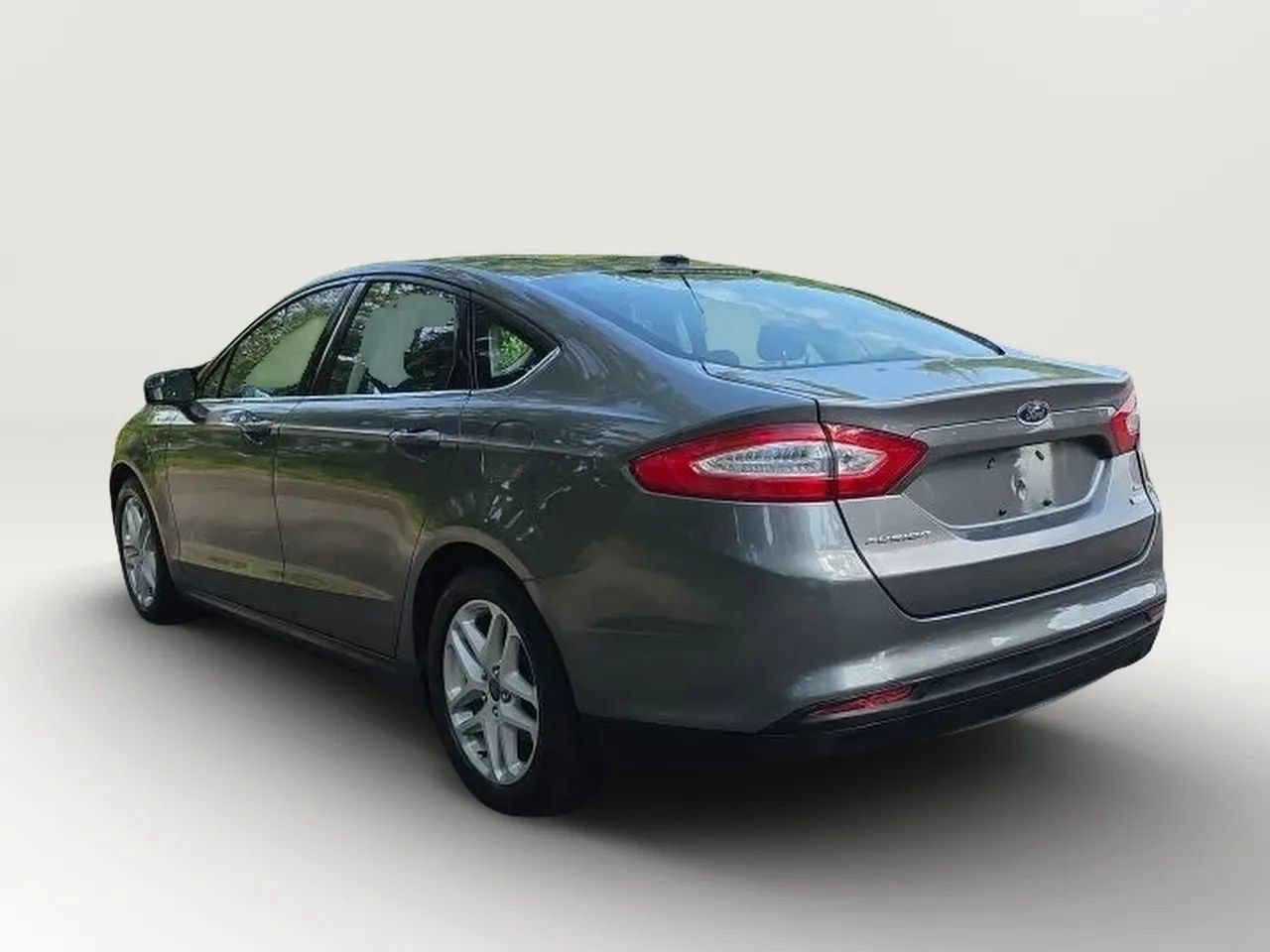 Used 2014 Ford Fusion SE FWD image 6