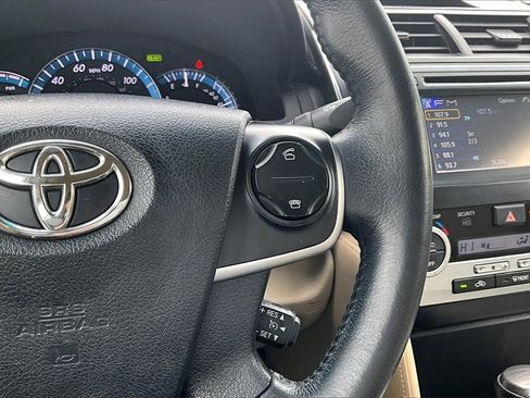 Used 2013 Toyota Camry XLE image 19