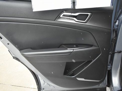 Used 2023 Kia Sportage EX image 34
