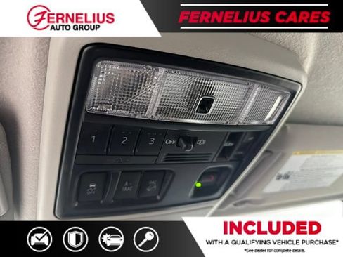 Used 2022 Toyota 4Runner SR5 Premium w/ Moonroof Package AWD/4WD image 44