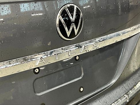 Used 2021 Volkswagen Atlas Cross Sport S image 22