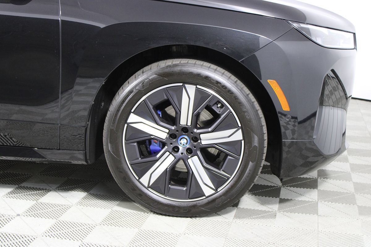 Used 2023 BMW iX M60 w/ Executive Package AWD/4WD image 39
