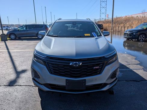 Used 2024 Chevrolet Equinox RS image 2