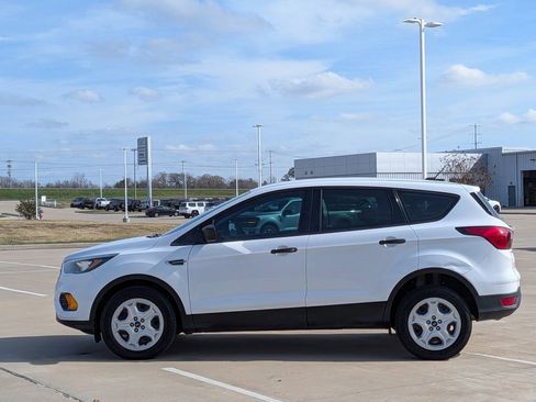 Used 2019 Ford Escape S image 5