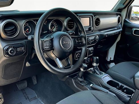Used 2020 Jeep Wrangler Unlimited Willys image 14