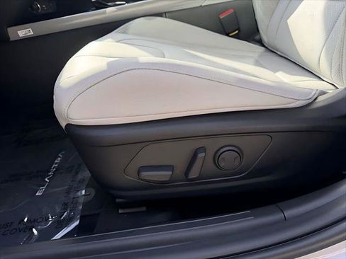 New 2026 Hyundai Elantra Limited FWD image 13