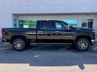 New 2026 Chevrolet Silverado 2500 LTZ w/ LTZ Convenience Package AWD/4WD video 3
