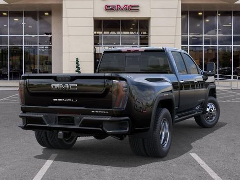 New 2026 GMC Sierra 3500 Denali Ultimate w/ LPO, Black Badging Package AWD/4WD image 4