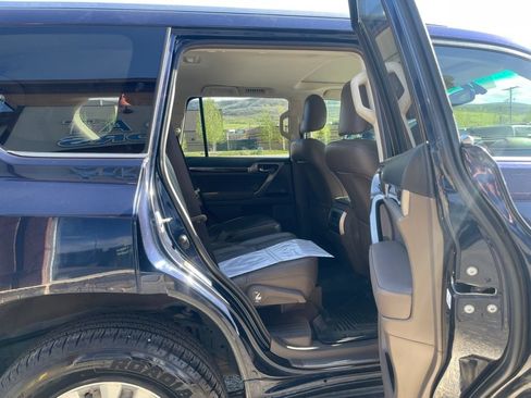 Used 2018 Lexus GX 460 Premium AWD/4WD image 13