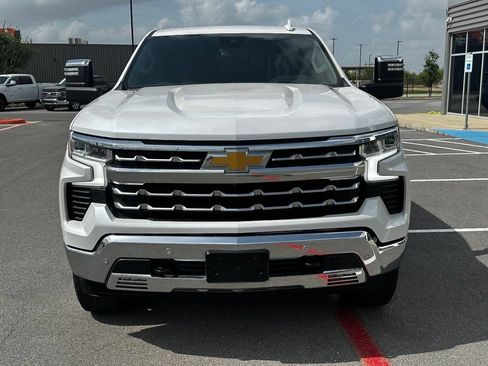 Used 2023 Chevrolet Silverado 1500 LTZ w/ Technology Package AWD/4WD image 4