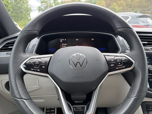 Used 2024 Volkswagen Tiguan SE R-Line AWD/4WD image 14