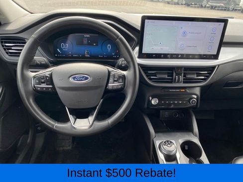 Used 2023 Ford Escape Platinum image 7