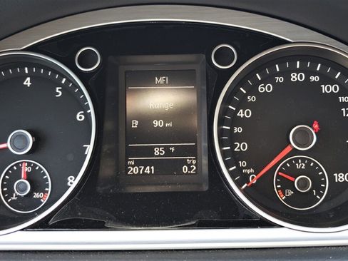 Used 2013 Volkswagen CC Sport FWD image 10