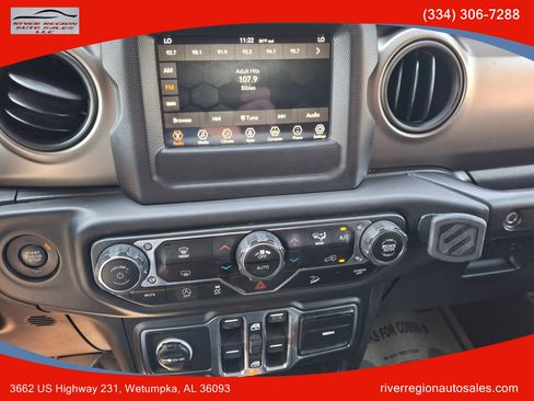 Used 2018 Jeep Wrangler Unlimited Sport S image 9