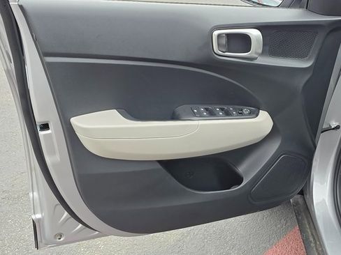 New 2025 Hyundai Venue SEL image 22