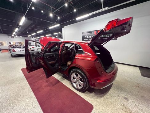 Used 2018 Audi Q5 2.0T Premium image 43