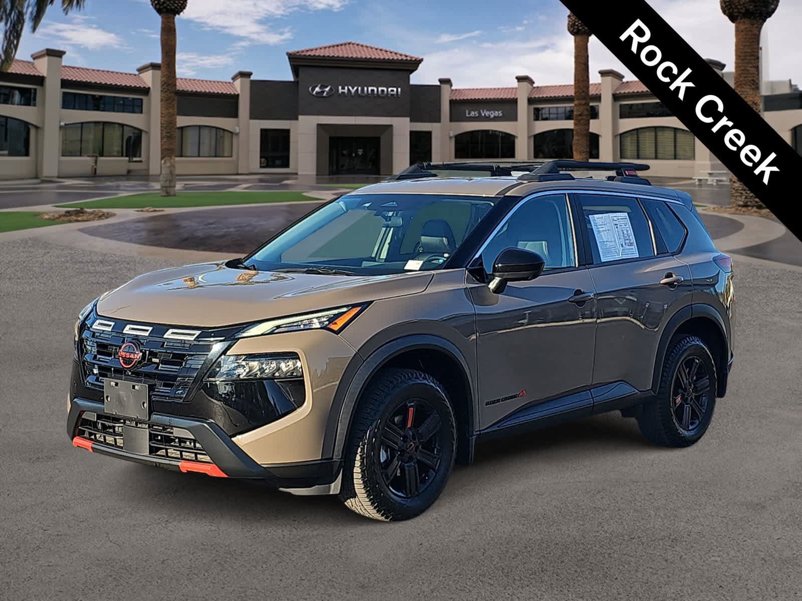 Used 2025 Nissan Rogue SV AWD/4WD image 4