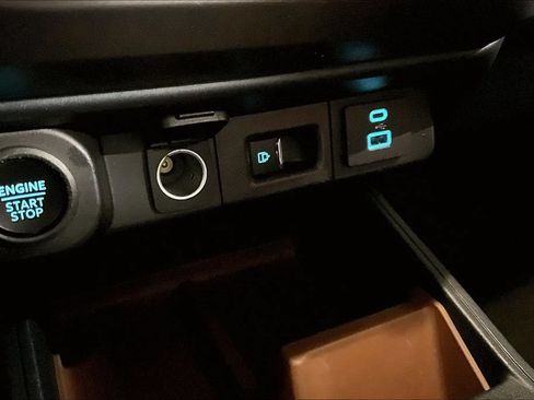 Certified 2023 Ford Maverick Lariat w/ Lariat Luxury Package AWD/4WD image 27