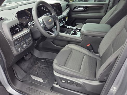New 2026 Chevrolet Suburban LS w/ LS Custom Edition RWD image 5