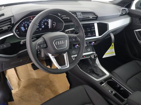 New 2025 Audi Q3 2.0T Premium image 2