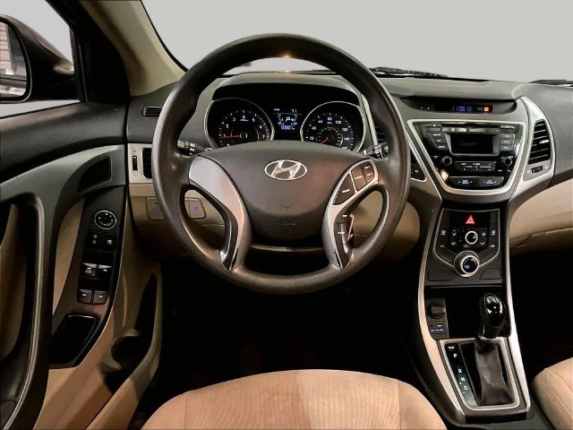 Used 2016 Hyundai Elantra SE FWD image 6