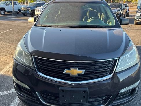 Used 2015 Chevrolet Traverse LS FWD image 3