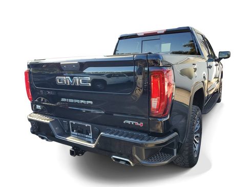 Used 2023 GMC Sierra 1500 AT4 w/ AT4 Premium Package AWD/4WD image 4