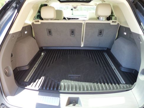 Used 2021 Cadillac XT5 Premium Luxury w/ LPO, Floor Liner Package AWD/4WD image 44