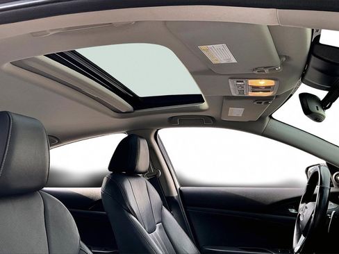 Used 2022 Honda Insight Touring image 16